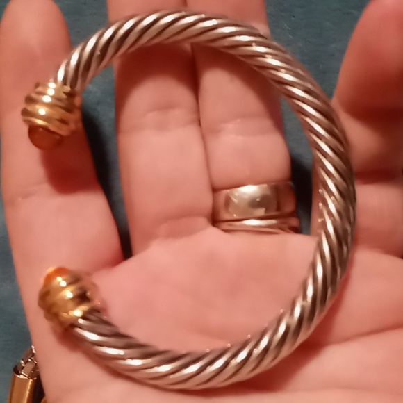 Lot of 4 bracelets 1 Cable cuff, Amber end & 3 expandable silver links. like new - Picture 10 of 10